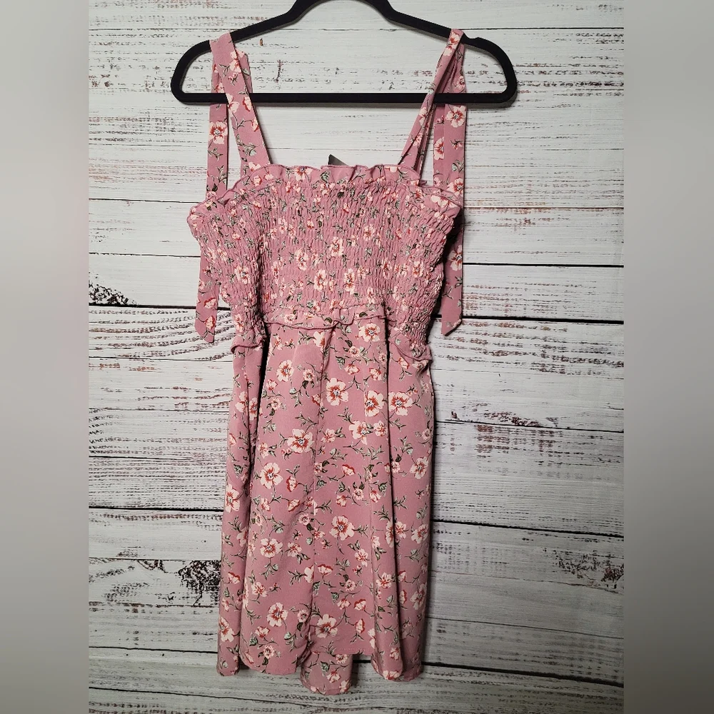 Lilly Rose XL Floral Smocked Top dress NWTs - Picture 2 of 5